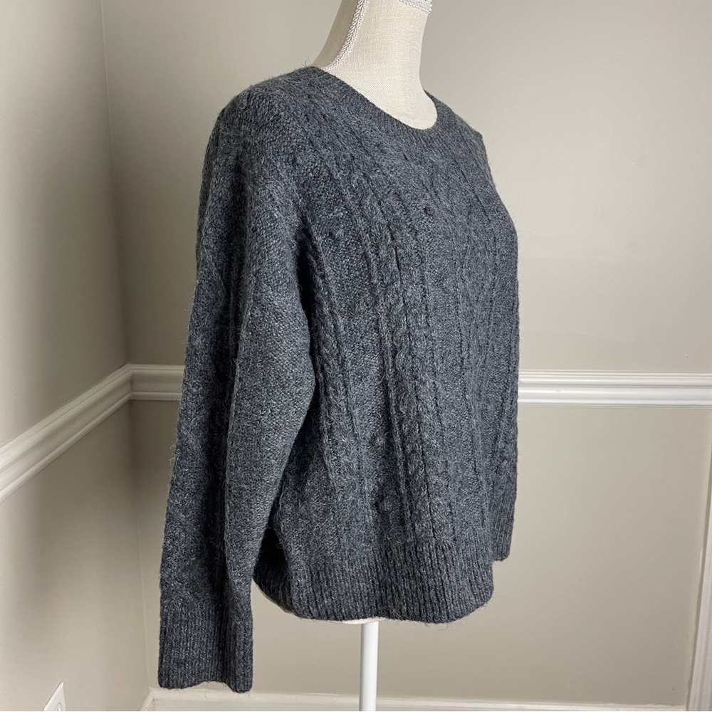 Old Navy Gray Cable knit Dot Sweater Medium